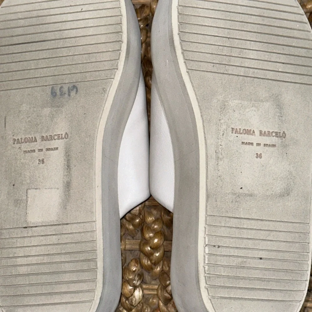Paloma Barcelo Ivory Minsi Platform Sandal‎ Size 36